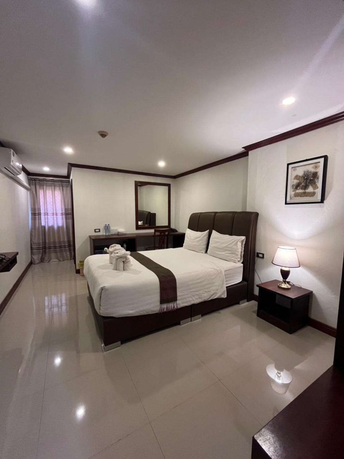 Nakhone Champa Hotel パークセー エクステリア 写真