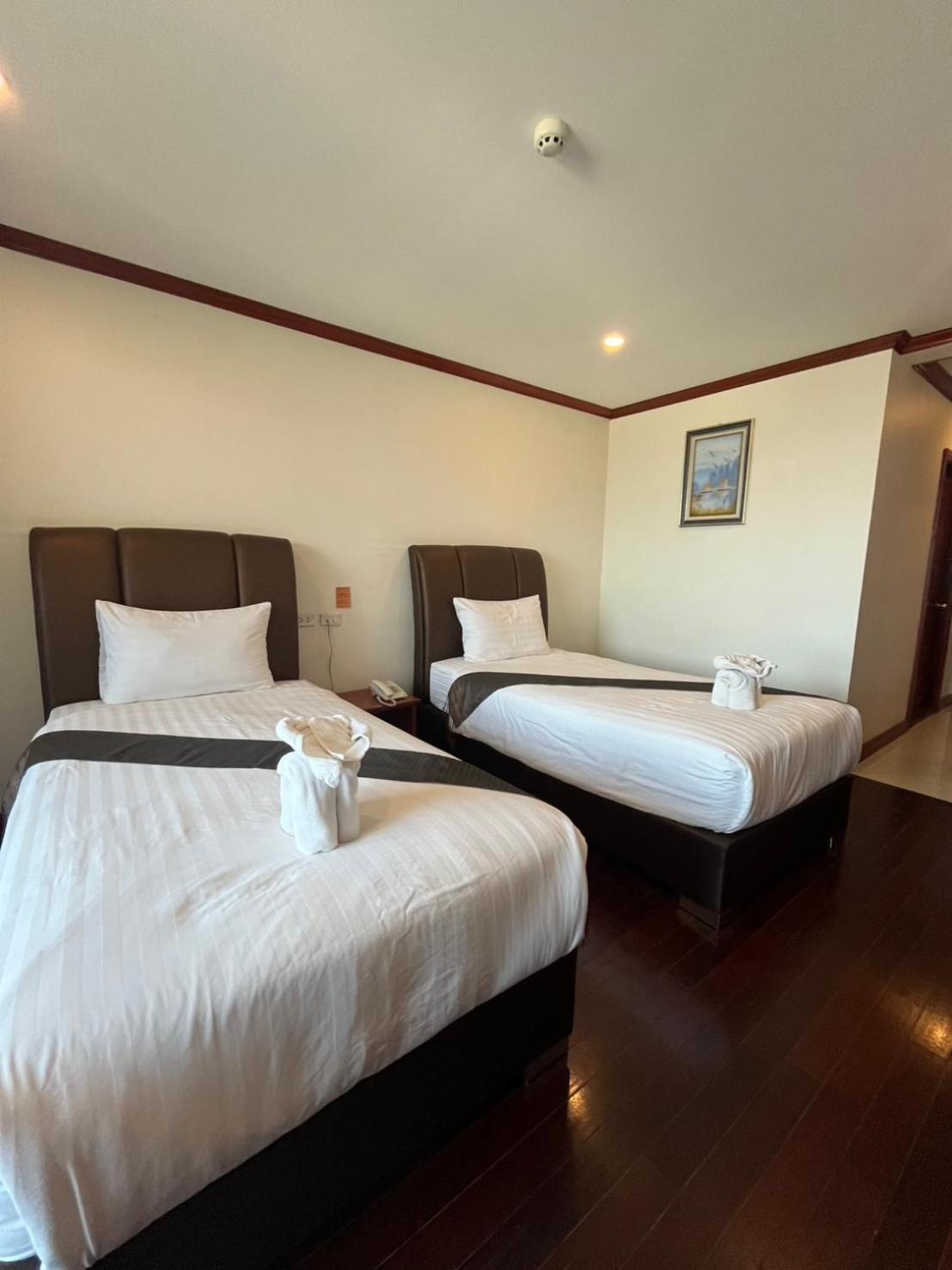 Nakhone Champa Hotel パークセー エクステリア 写真