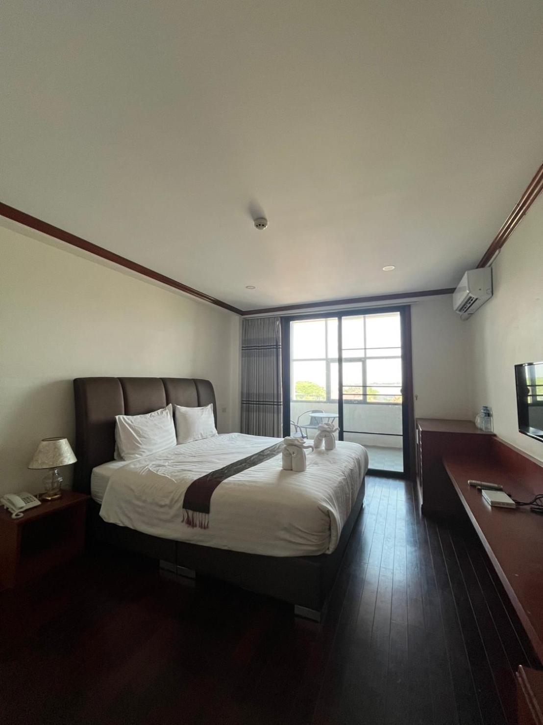 Nakhone Champa Hotel パークセー エクステリア 写真