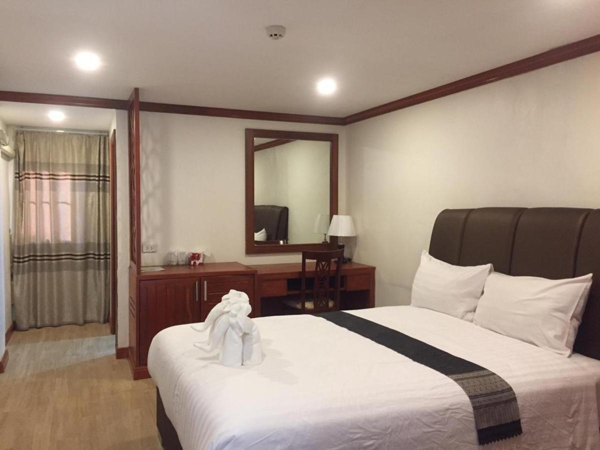Nakhone Champa Hotel パークセー エクステリア 写真